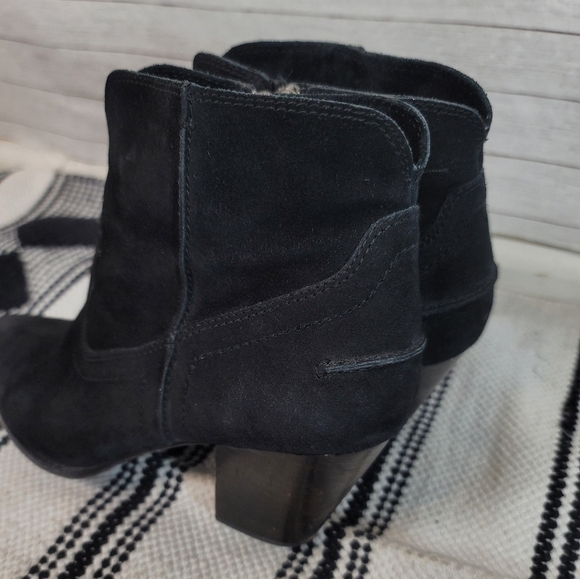 Frye Renee Seam Burnished Toe Black Suede Heeled Bootie, sz 8.5 - Picture 6 of 15